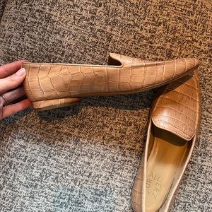 Naturalizer snake embossed pointed flats